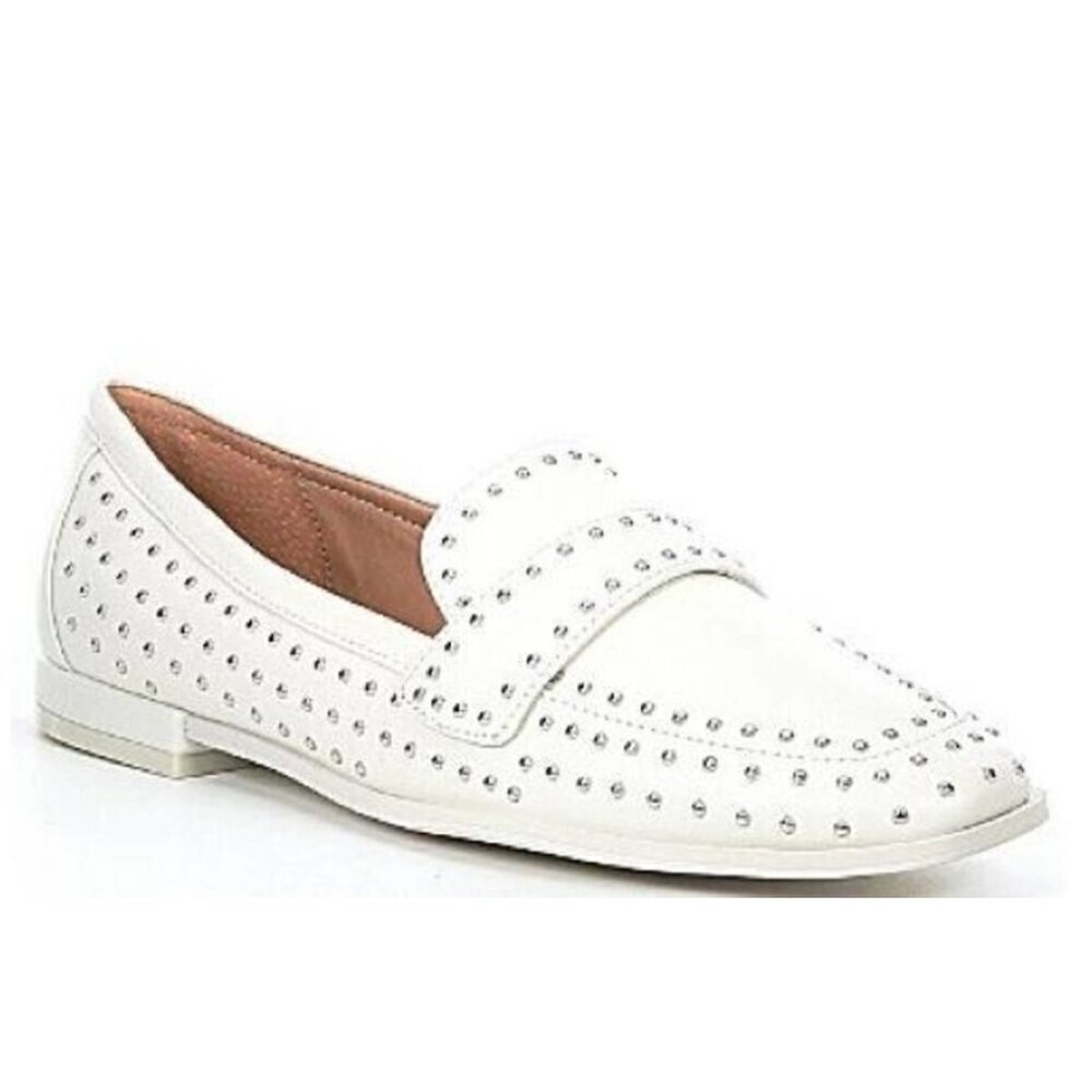 Chelsea & Violet SZ 7.5 White Leather Silver Studs Loafers Embellished Chic